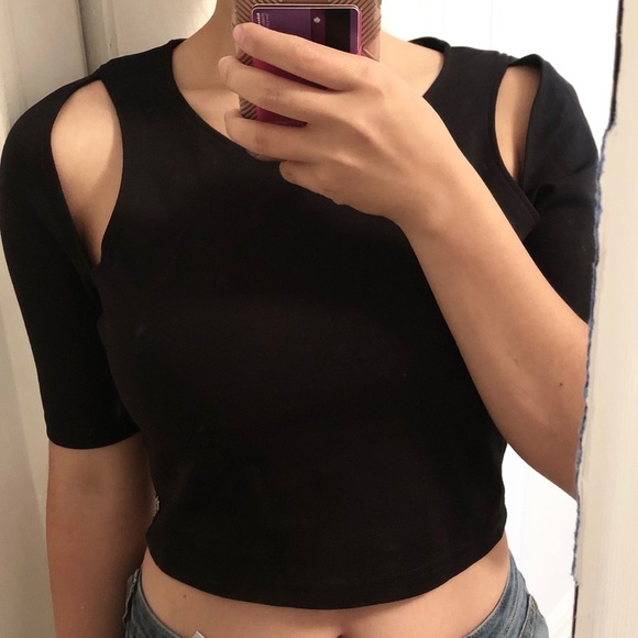 🆕 Fabletics crop athletic top / t-shirt - Picture 4 of 4